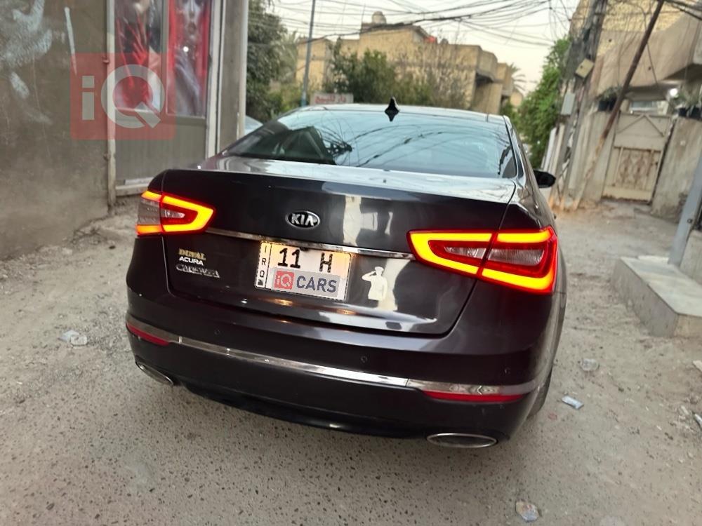 كيا كادينزا